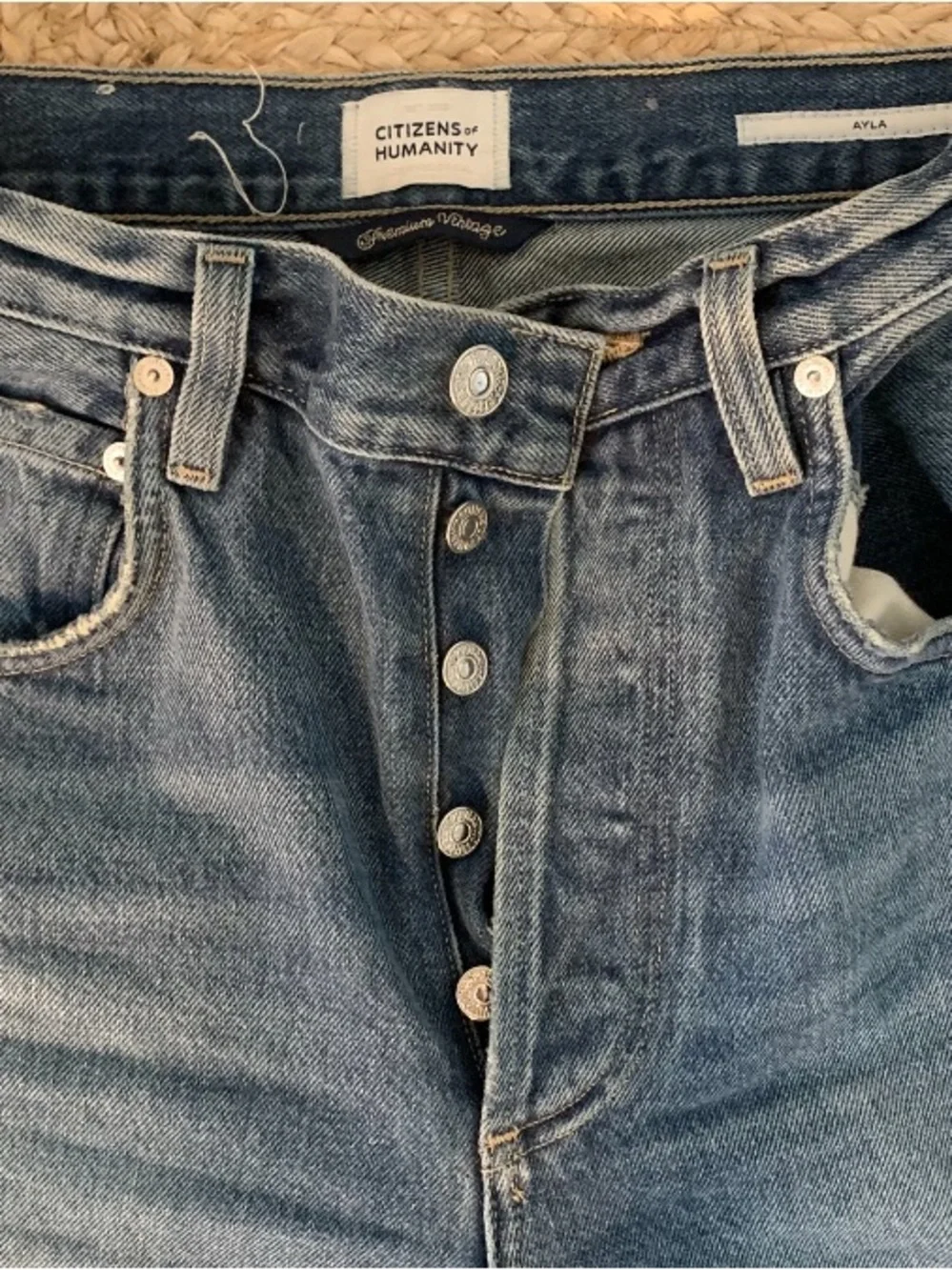 Citizens Of Humanity Two-Tone Denim Straight Jeans - Picture 7 of 9